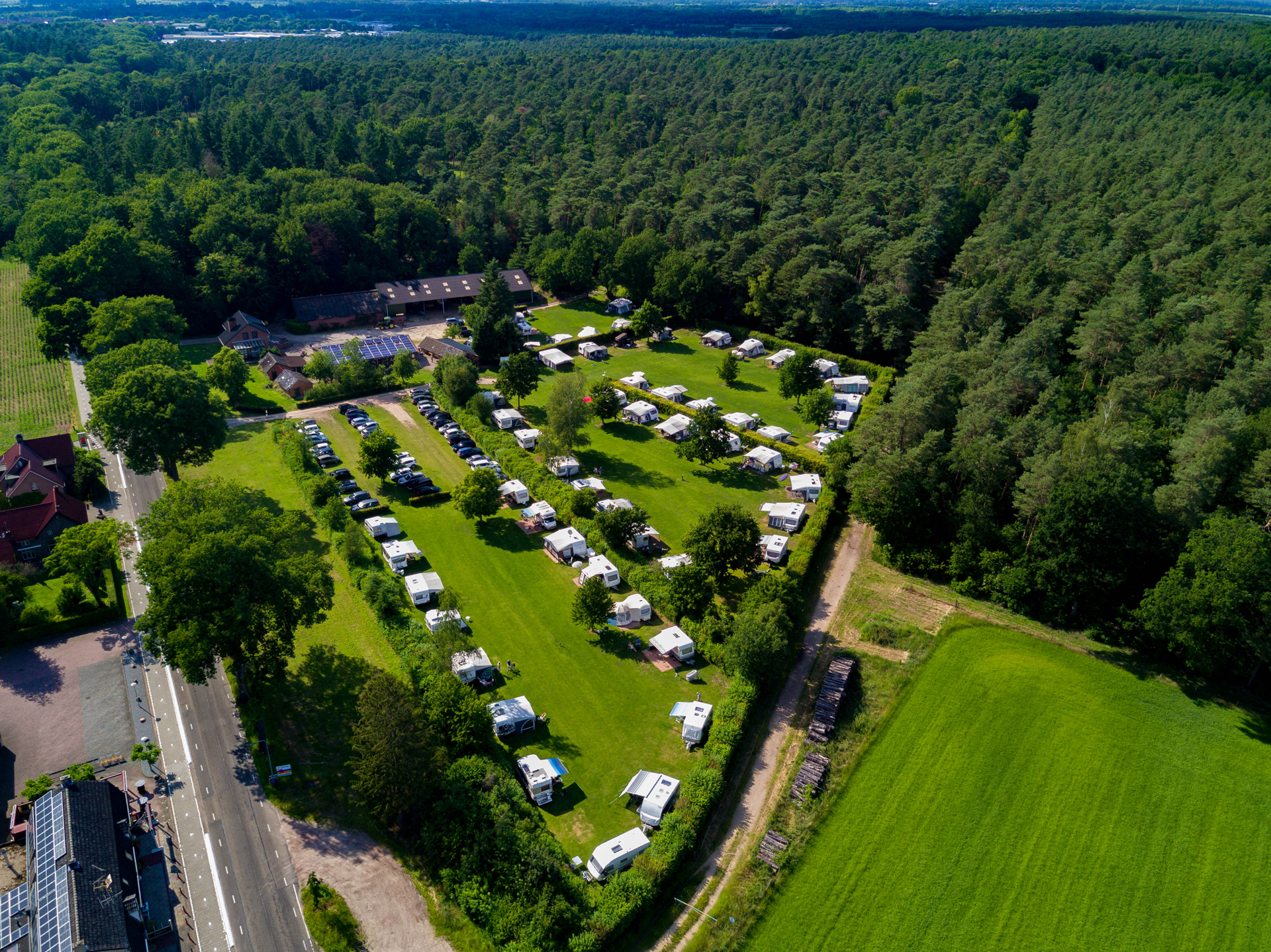 2019-06-18-Camping-Aan-De-Grens-Dronebeelden-1